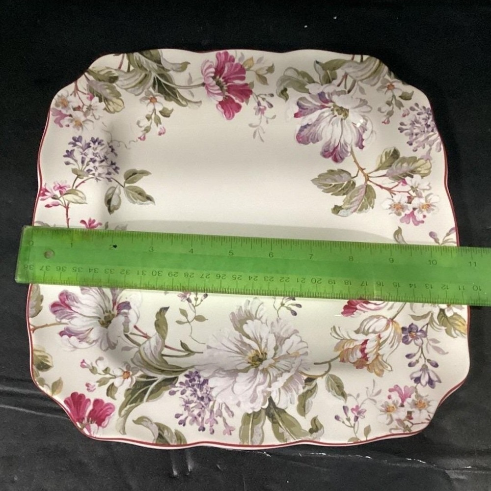 222 FIFTH Gisela 2 Square Dinner Plates All Over Pattern Floral * - Picture 2 of 13